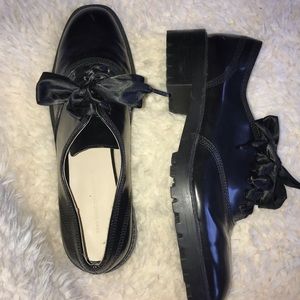 FAUX PATENT LEATHER RIBBON LOAFER BY ZARA- SIZE 10
